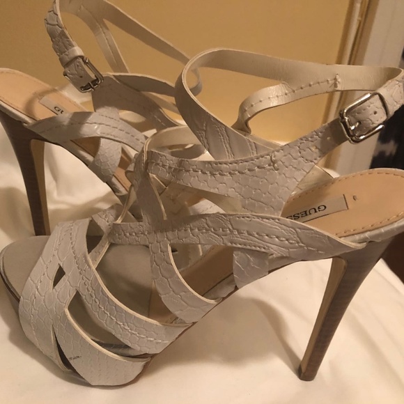 GUESS Shoes - Women's Guess white Platform shoe Size 9